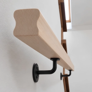 PORĘCZ BUKOWA NA SCHODY OMEGA 5,5x4,5 POCHWYT DO BALUSTRADY 100 CM